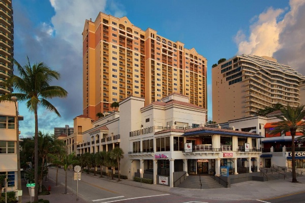 Marriott's BeachPlace Towers image 2